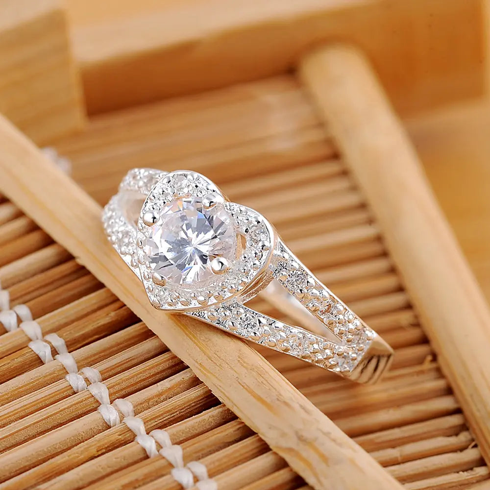 Chic Silver Heart Zirconia Ring