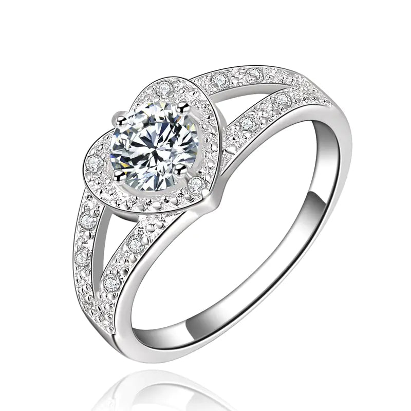 Chic Silver Heart Zirconia Ring